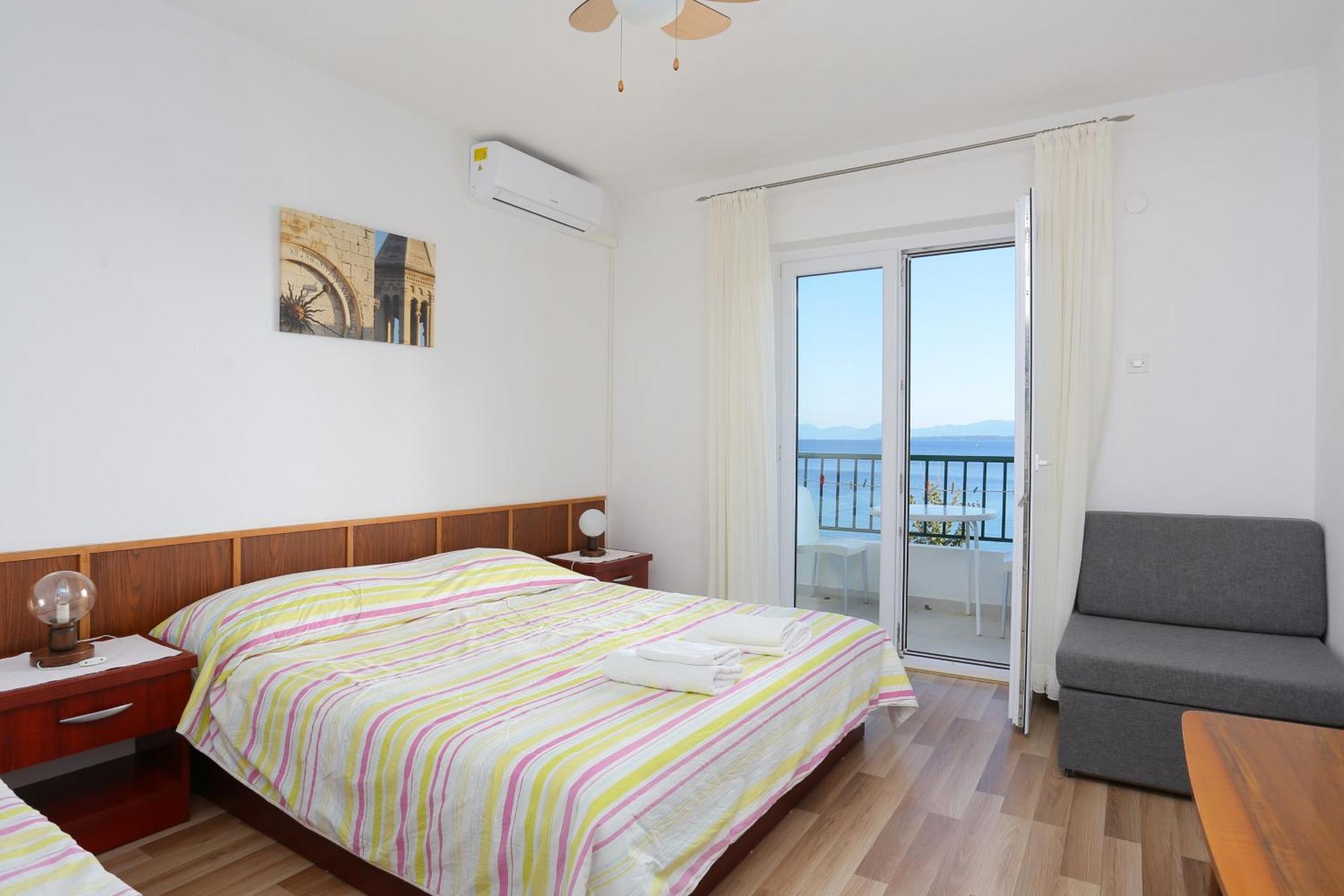 Apartments By The Sea Igrane, Makarska - 6653 Bilik gambar