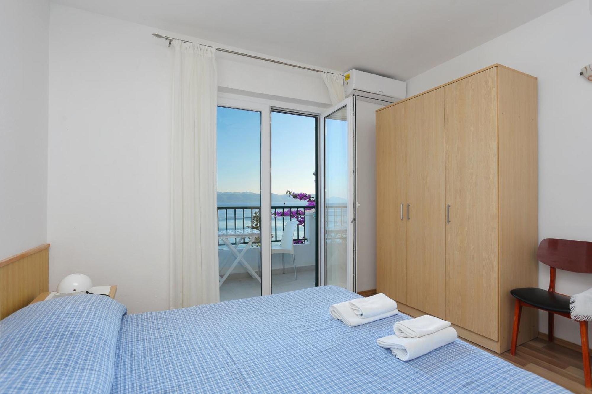 Apartments By The Sea Igrane, Makarska - 6653 Bilik gambar